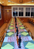 die Flaschen: keine militärisch saubere Kolonne - nächstes Mal besser ausrichten, bitte